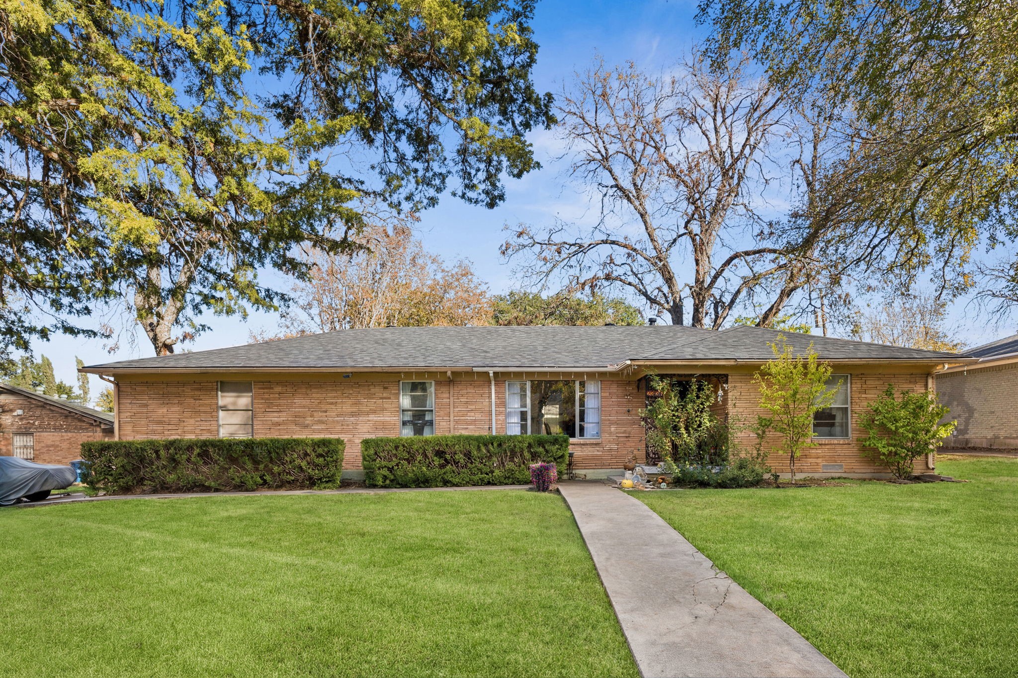 2336 Fenestra Drive Dallas TX 75228