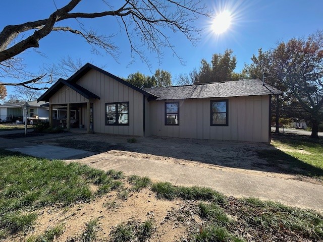 415 W Walnut Street Whitewright TX 75491