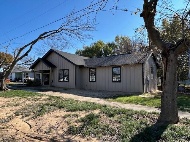 415 W Walnut Street Whitewright TX 75491