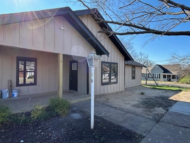 415 W Walnut Street Whitewright TX 75491