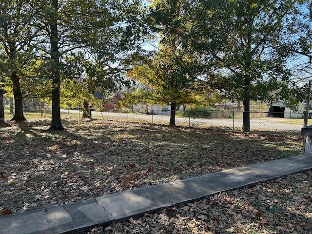 415 W Walnut Street Whitewright TX 75491