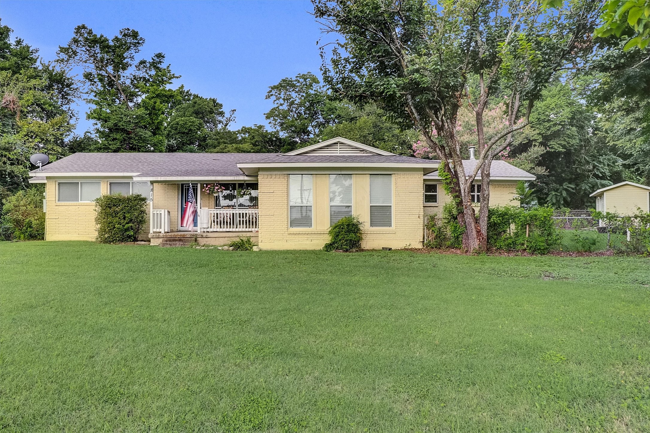 815 N Joe Wilson Road Cedar Hill TX 75104