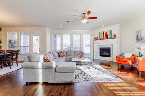 423 Juniper Lane Irving TX 75039