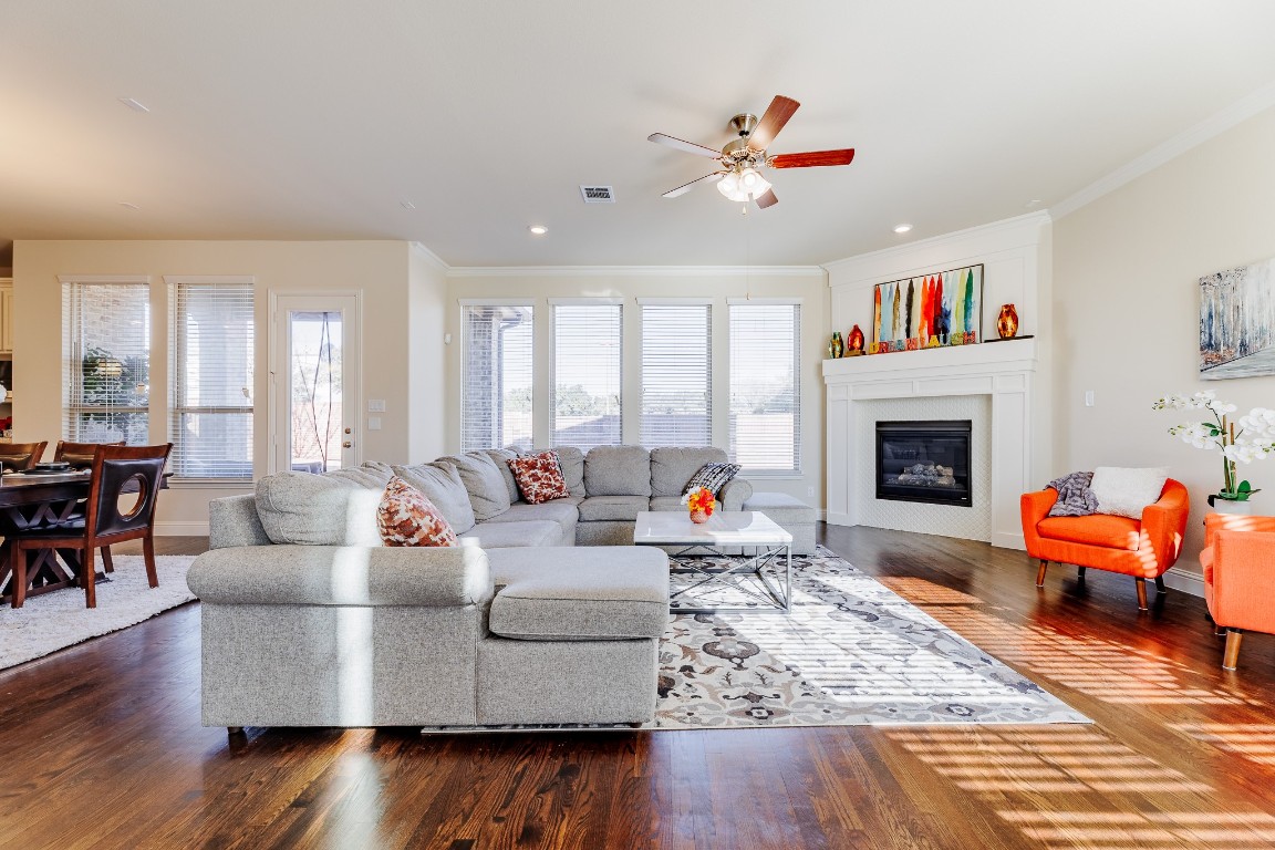 423 Juniper Lane Irving TX 75039