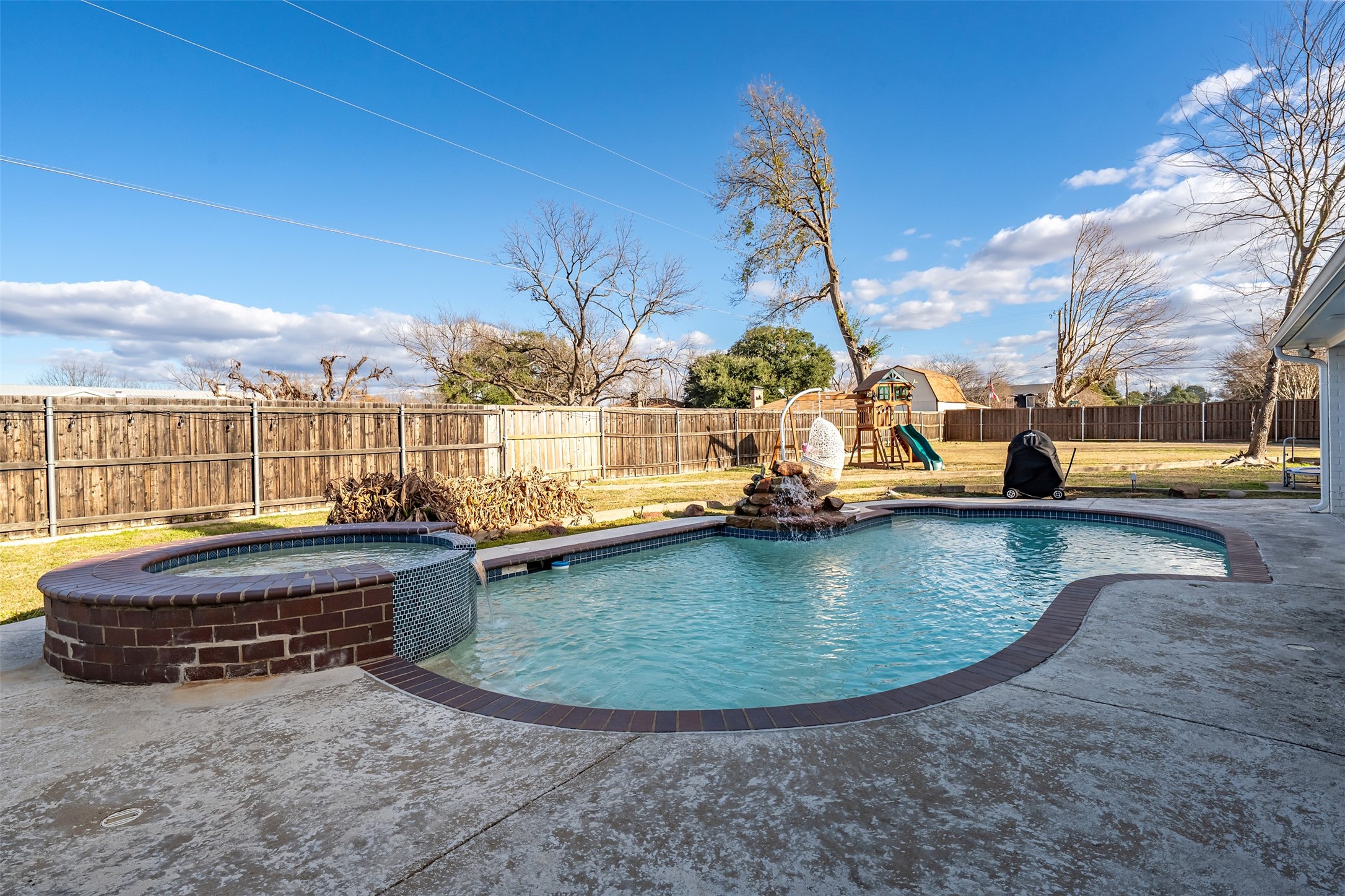 300 Rash Lane Terrell TX 75160