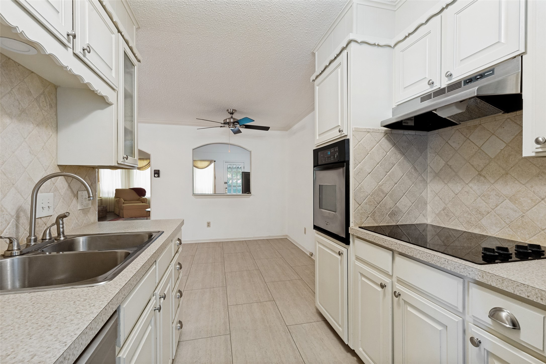 7813 Kermit Avenue Fort Worth TX 76116