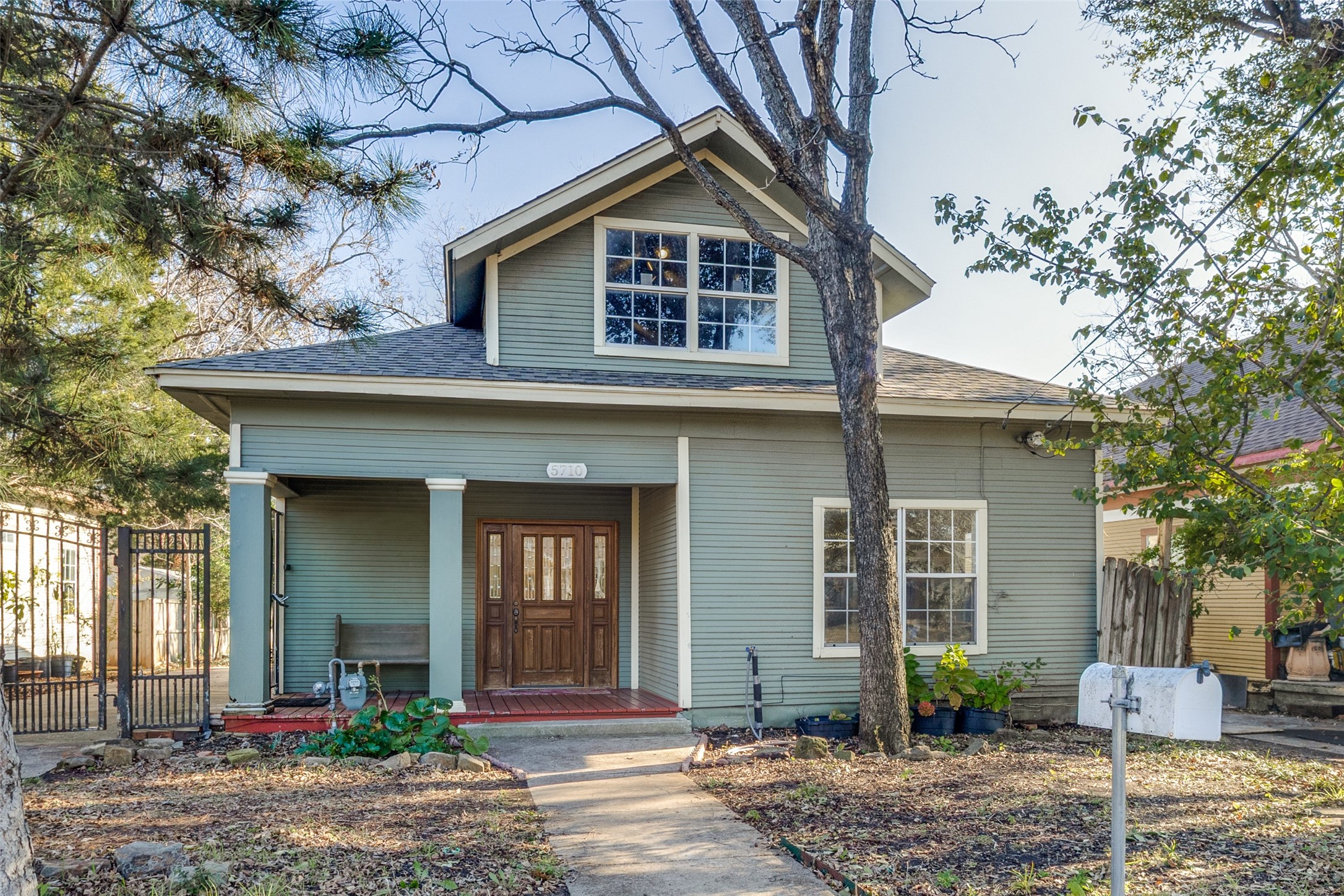 5710 Worth Street Dallas TX 75214