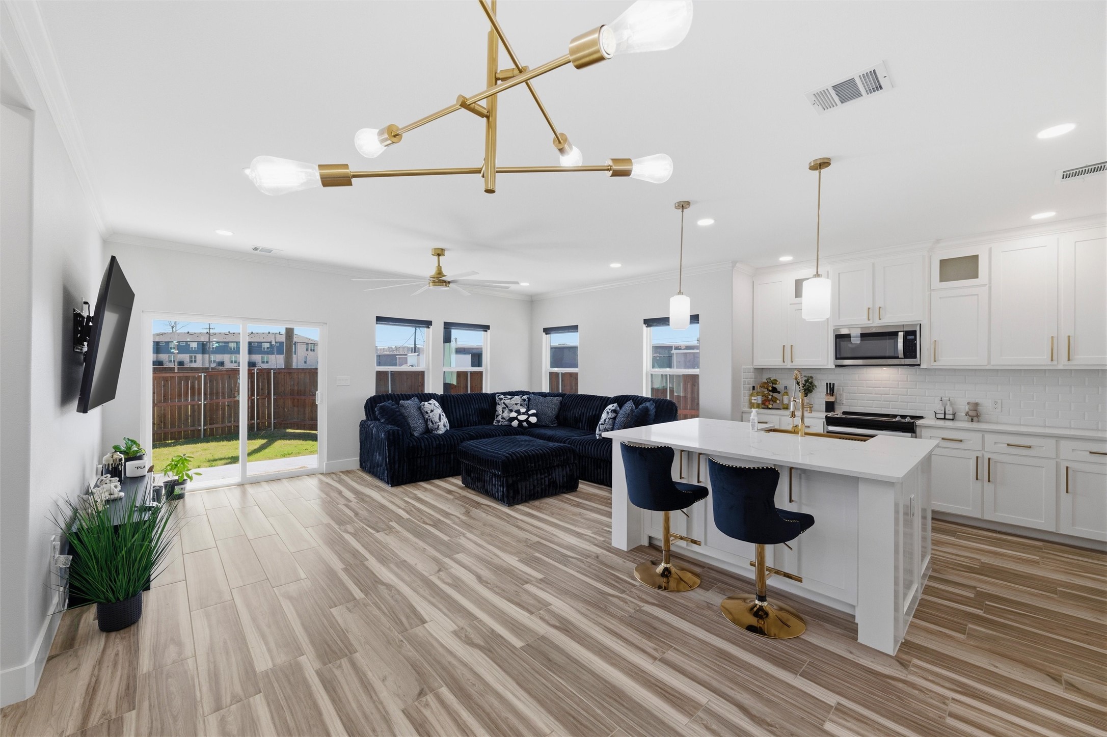 1916 Kimberly Drive Arlington TX 76010