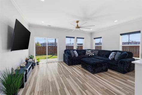 1916 Kimberly Drive Arlington TX 76010