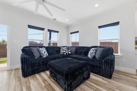 1916 Kimberly Drive Arlington TX 76010