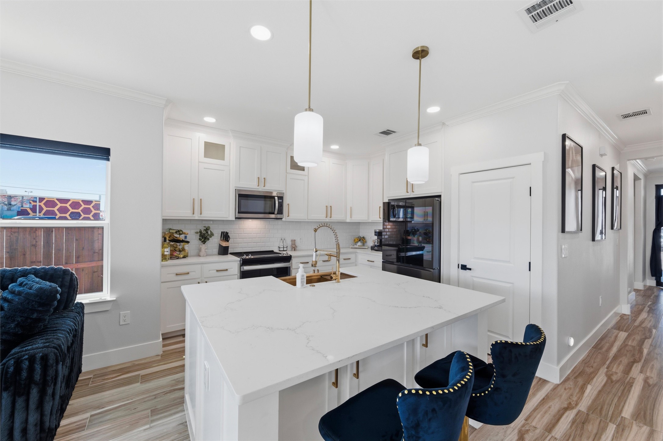 1916 Kimberly Drive Arlington TX 76010