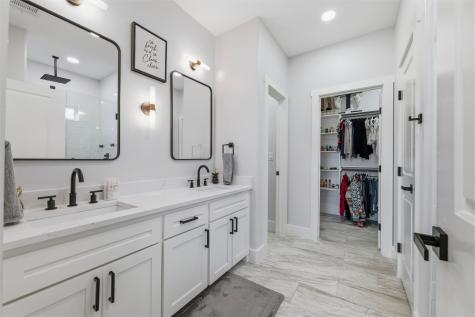 1916 Kimberly Drive Arlington TX 76010