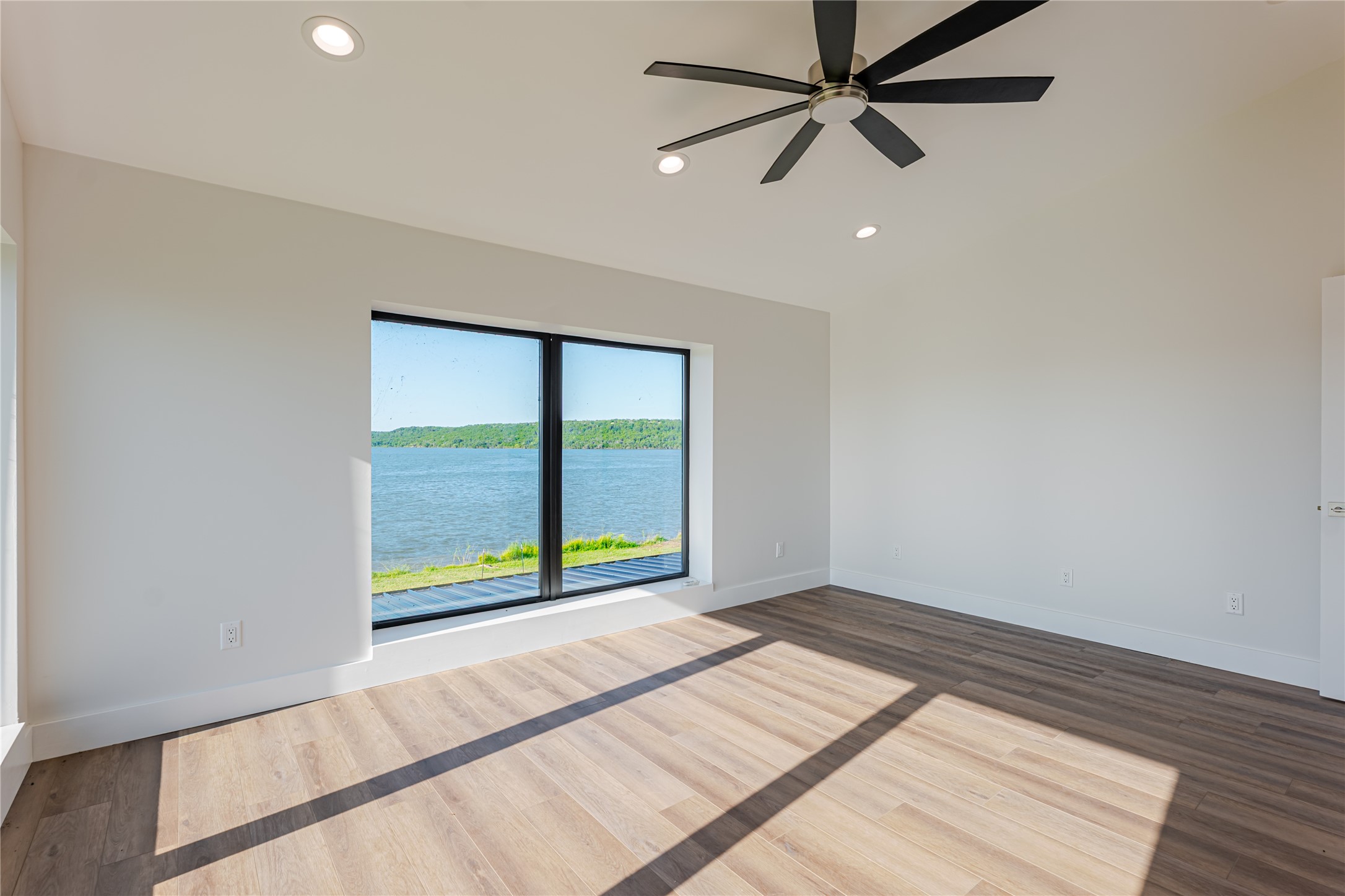 15 Pr 3004 Possum Kingdom Lake TX 76450