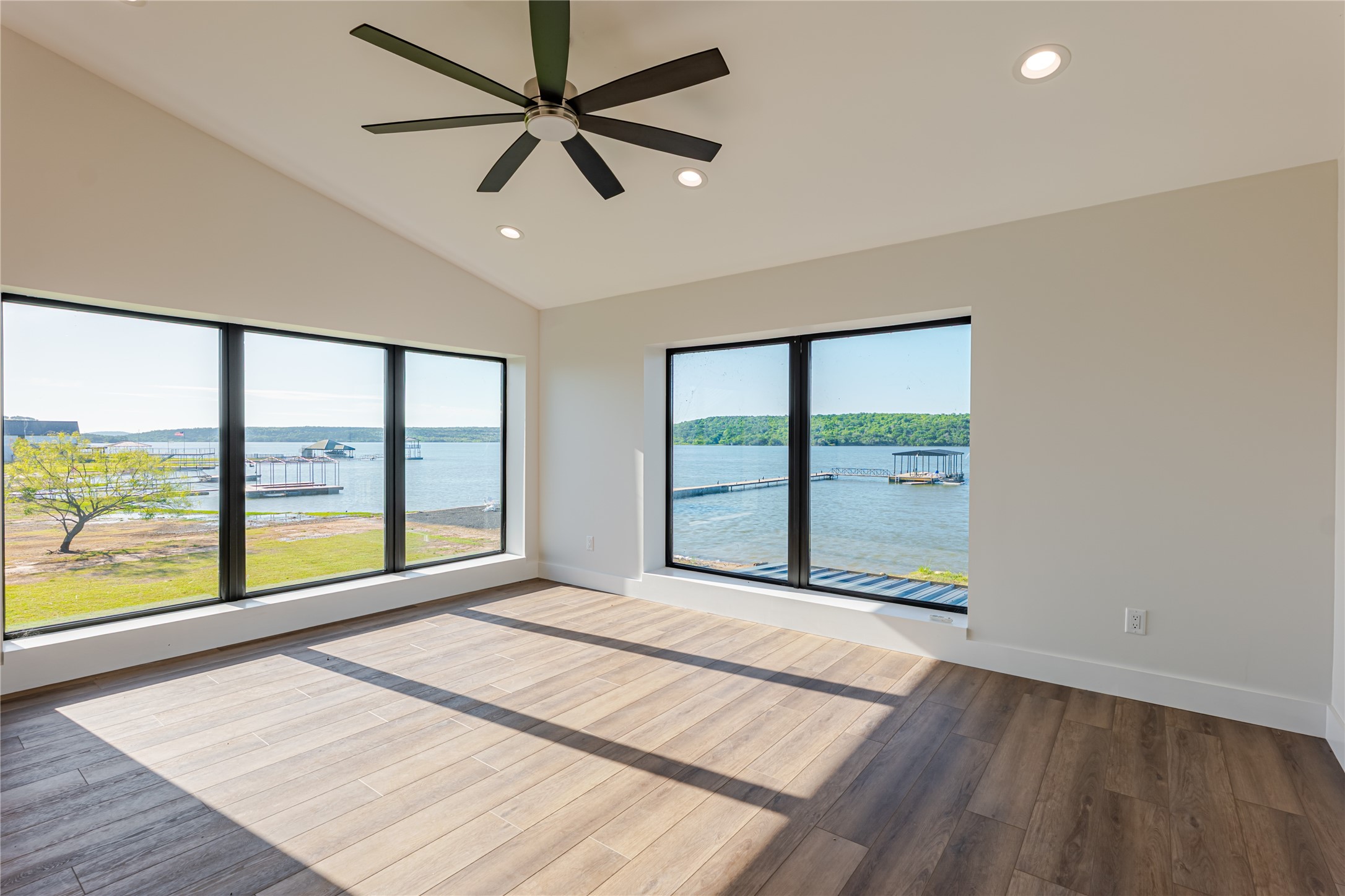 15 Pr 3004 Possum Kingdom Lake TX 76450