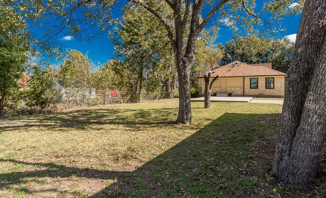 1835 Cedar Crest Boulevard Dallas TX 75203