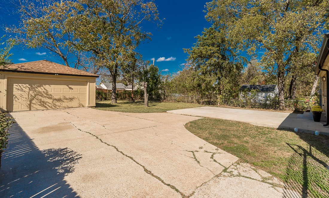 1835 Cedar Crest Boulevard Dallas TX 75203