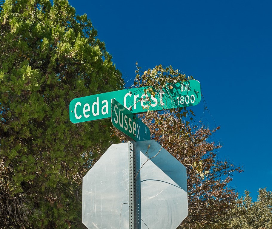 1835 Cedar Crest Boulevard Dallas TX 75203
