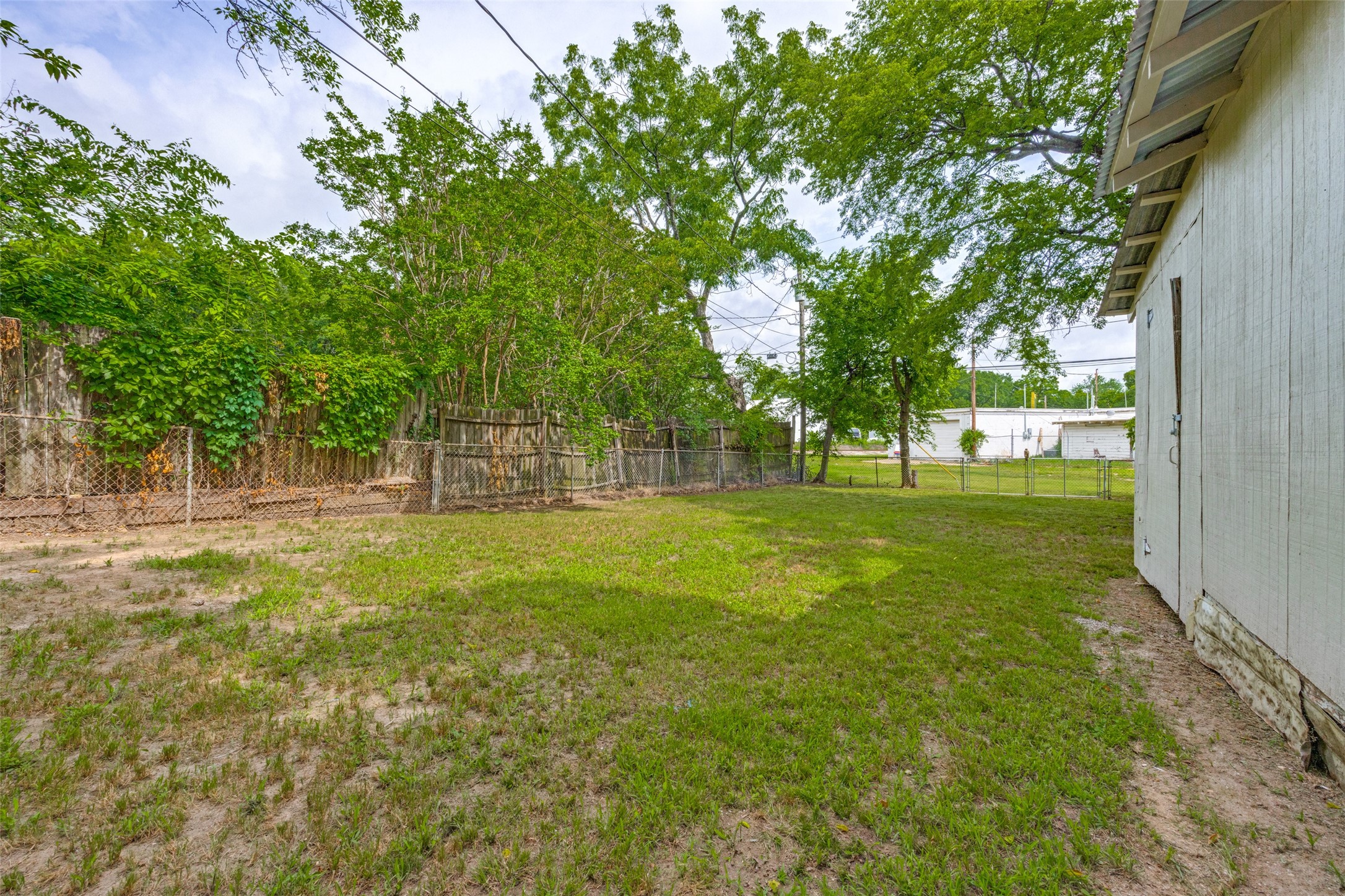 1515 W Sears Street Denison TX 75020