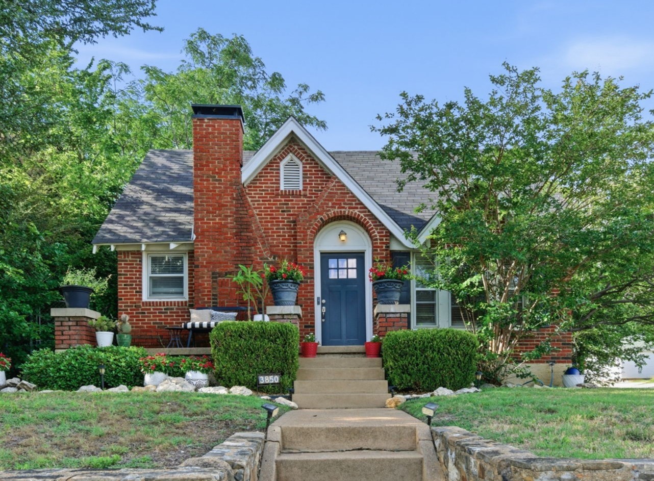 3850 Harley Avenue Fort Worth TX 76107