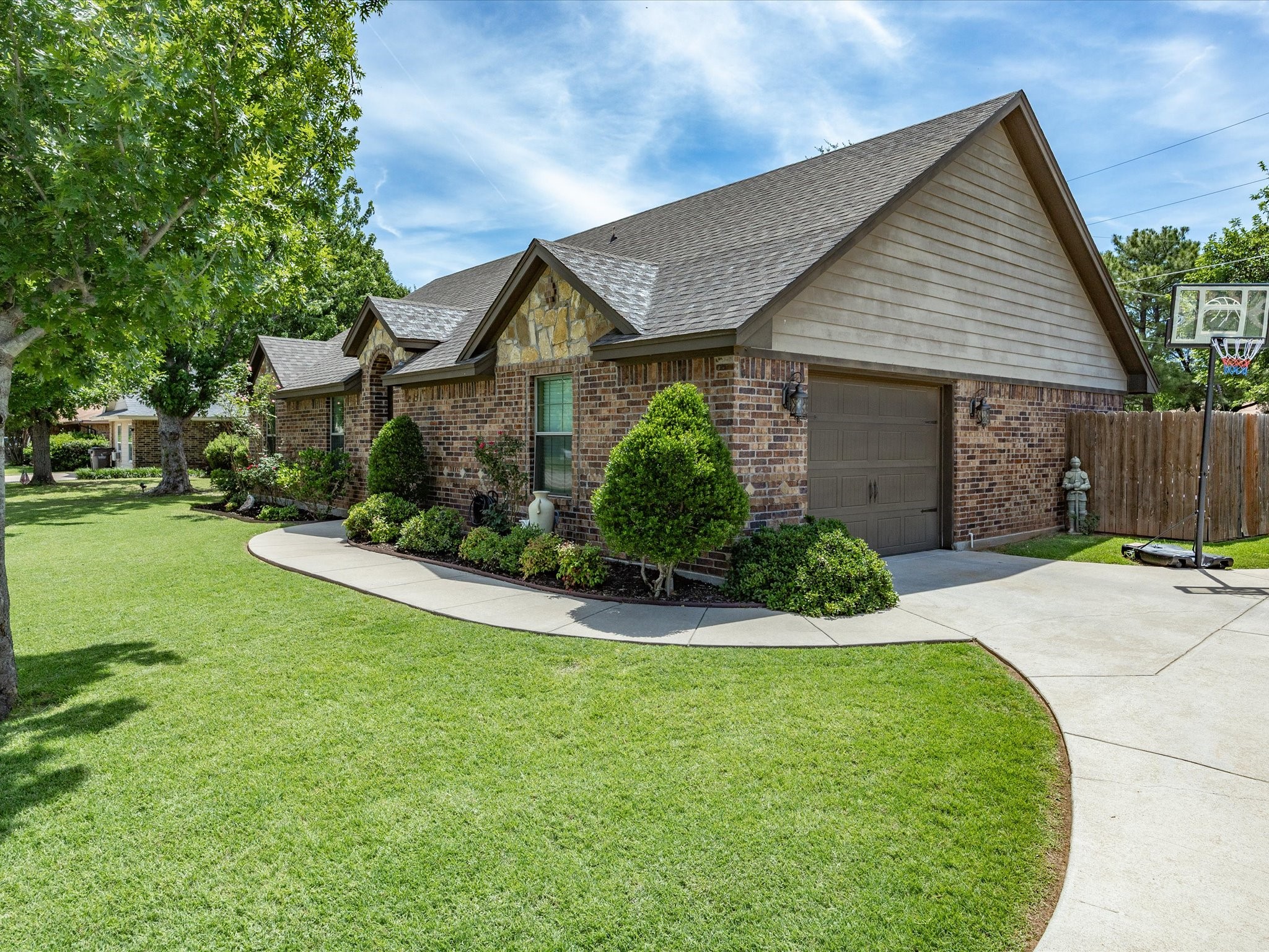 1323 Fairway Drive Graham TX 76450
