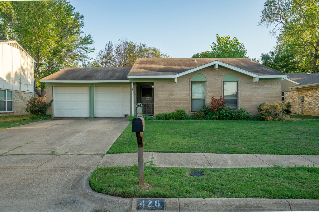 426 Stonehenge Drive Arlington TX 76014