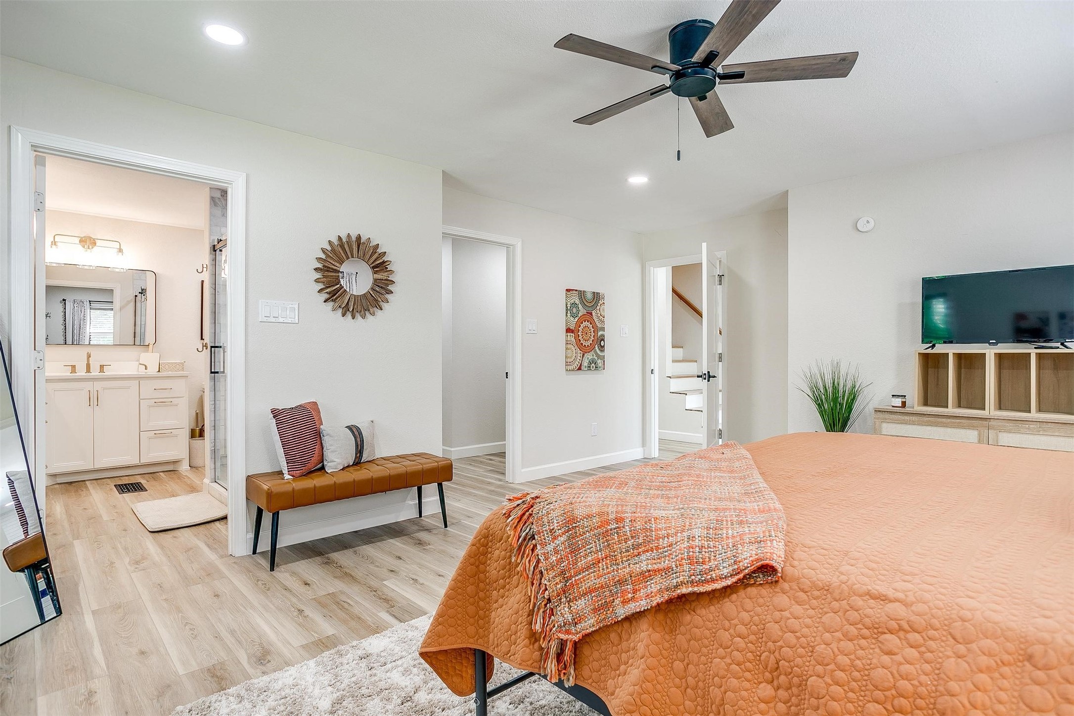 622 N Crockett Street Granbury TX 76048