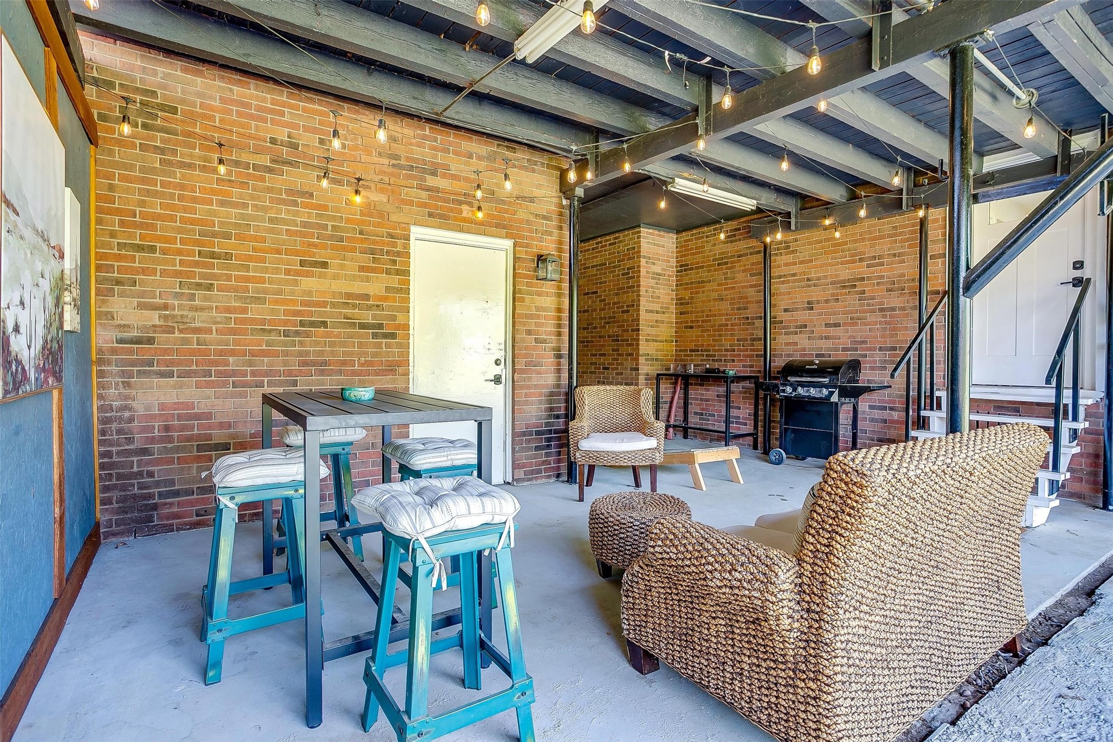 622 N Crockett Street Granbury TX 76048