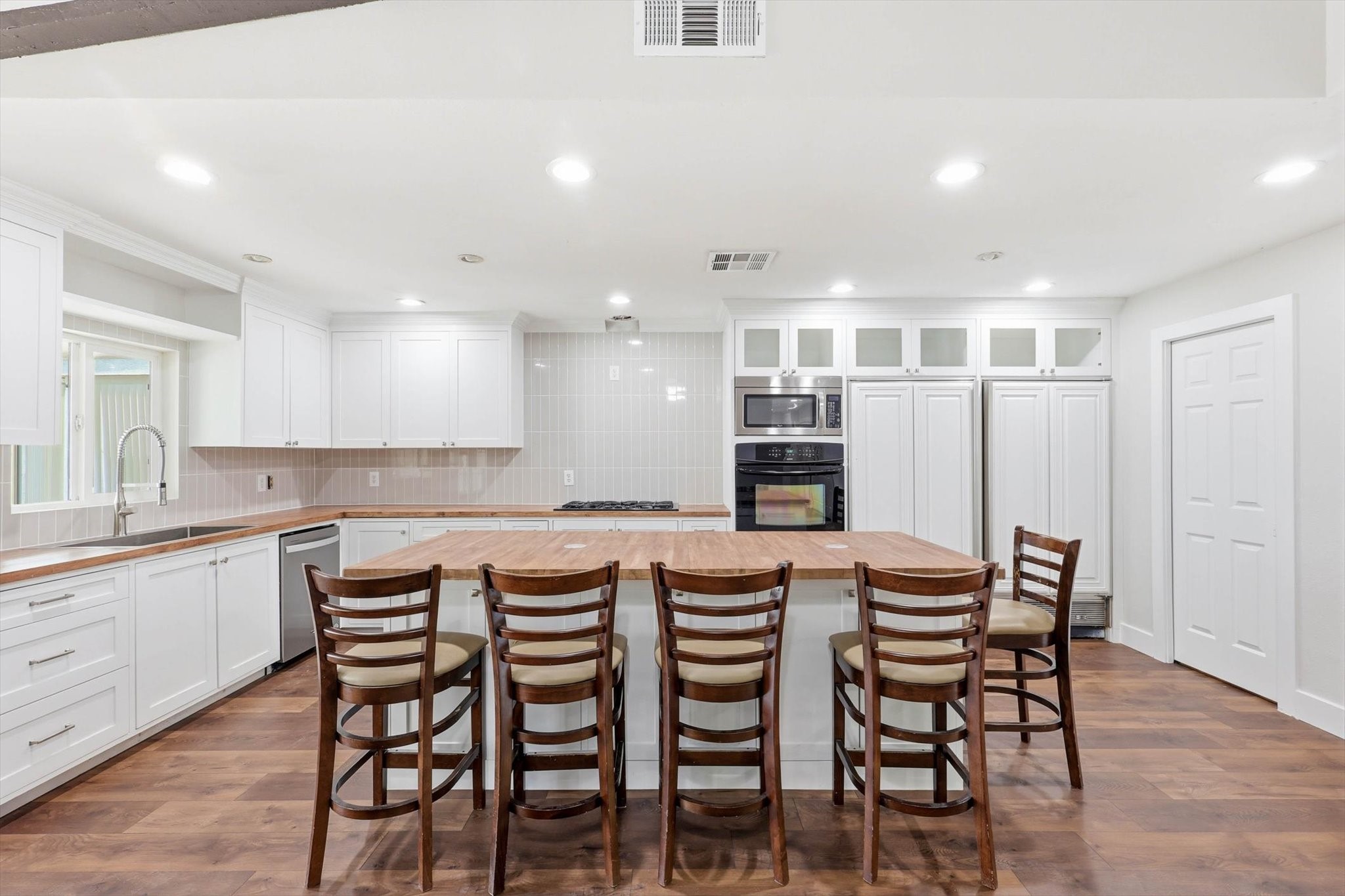 3304 Bellingham Court Dallas TX 75228