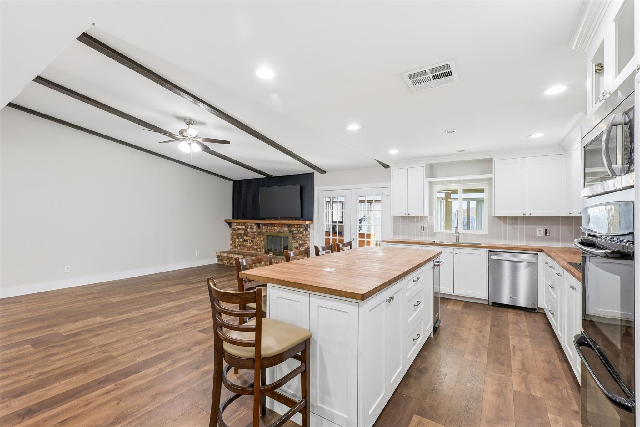 3304 Bellingham Court Dallas TX 75228