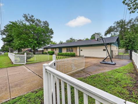 720 Alsue Street Fort Worth TX 76140