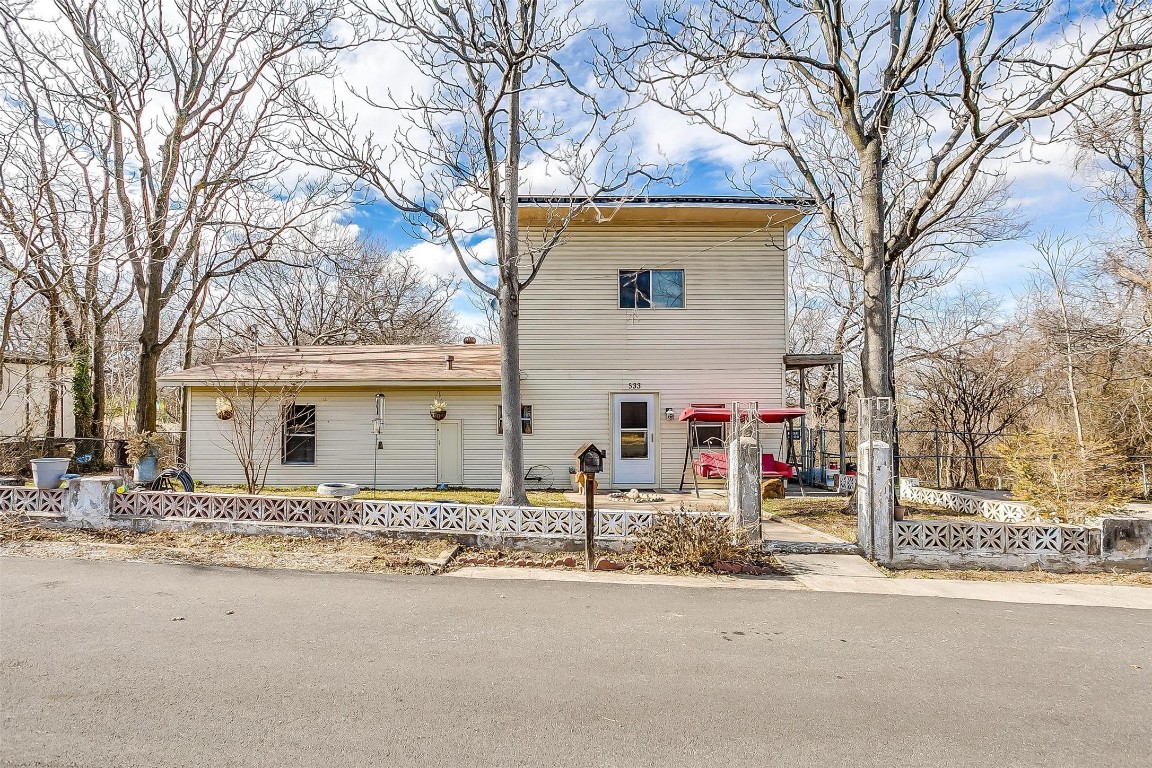 533 Cresthaven Court Azle TX 76020