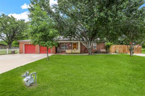 1916 Cain Street Seagoville TX 75159