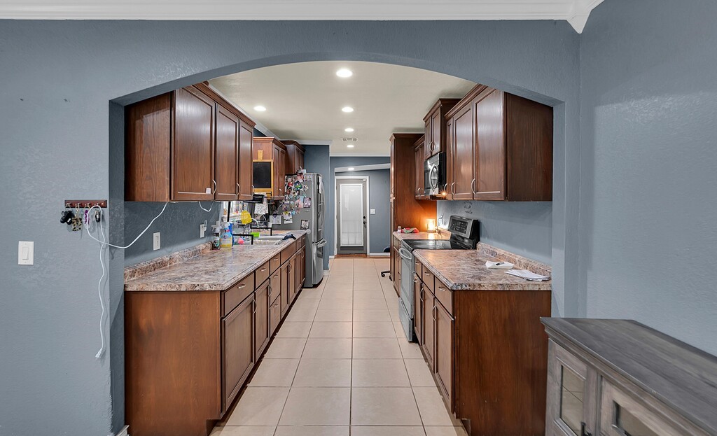 1410 W 3rd Street Clifton TX 76634
