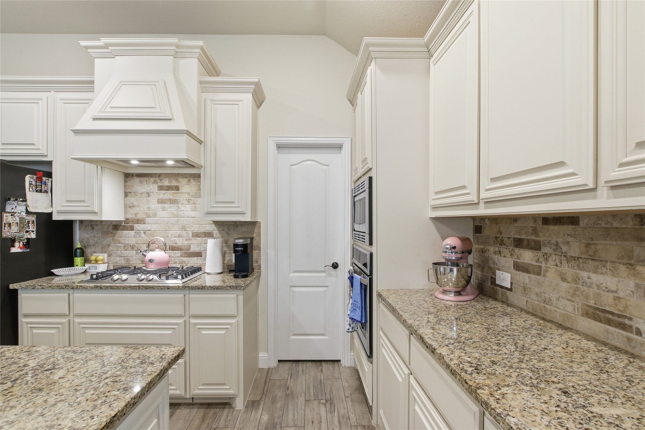 1316 Stoneleigh Place Aubrey TX 76227