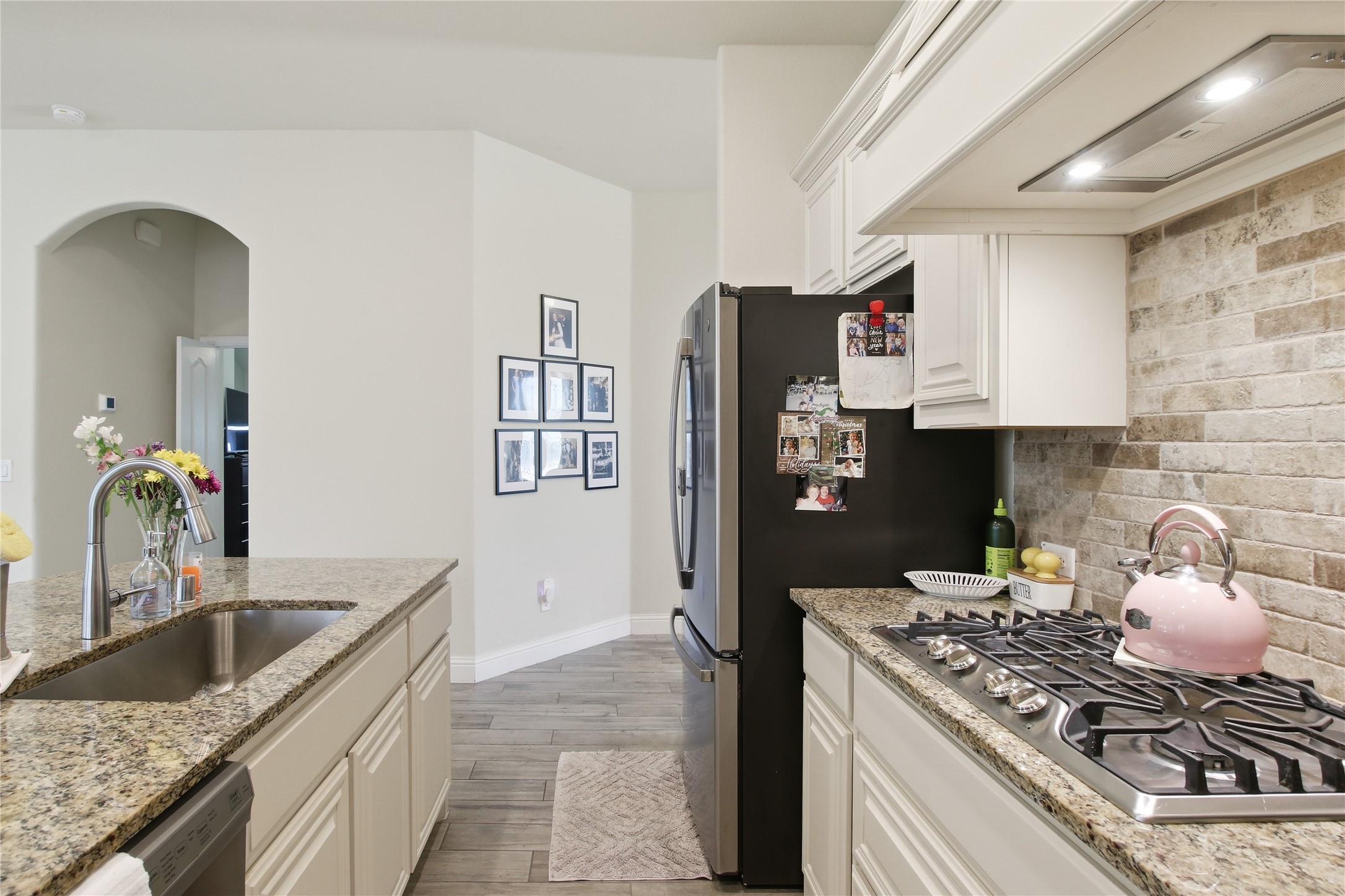 1316 Stoneleigh Place Aubrey TX 76227