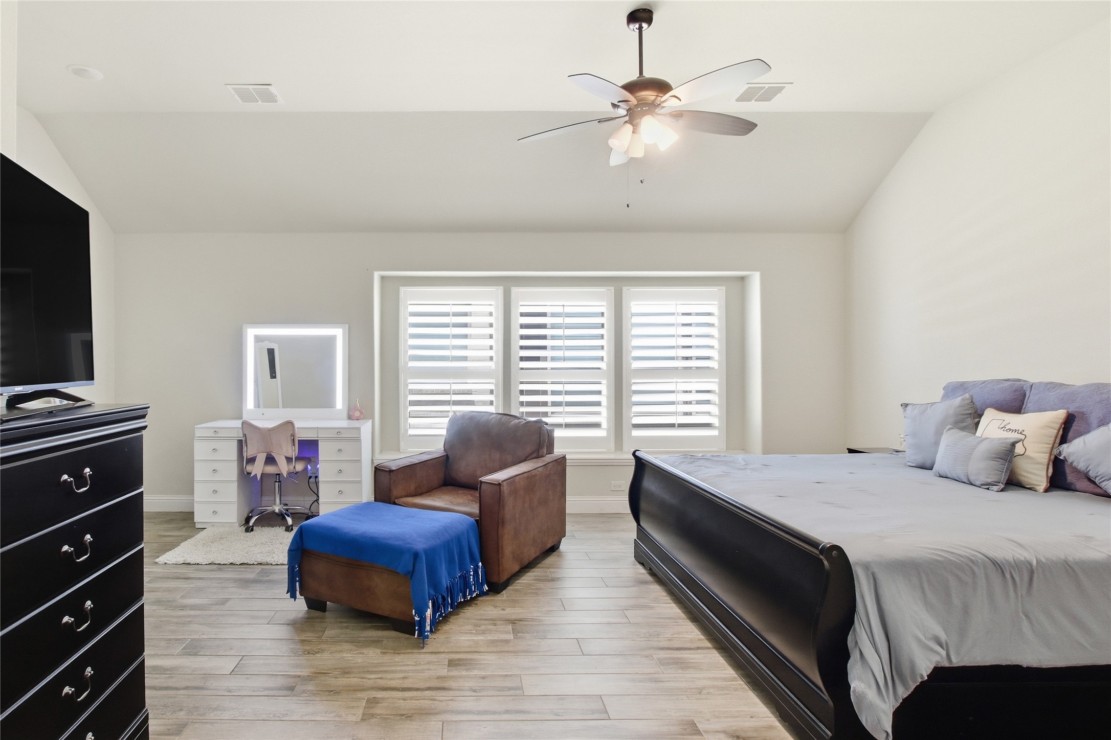 1316 Stoneleigh Place Aubrey TX 76227