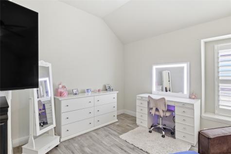 1316 Stoneleigh Place Aubrey TX 76227