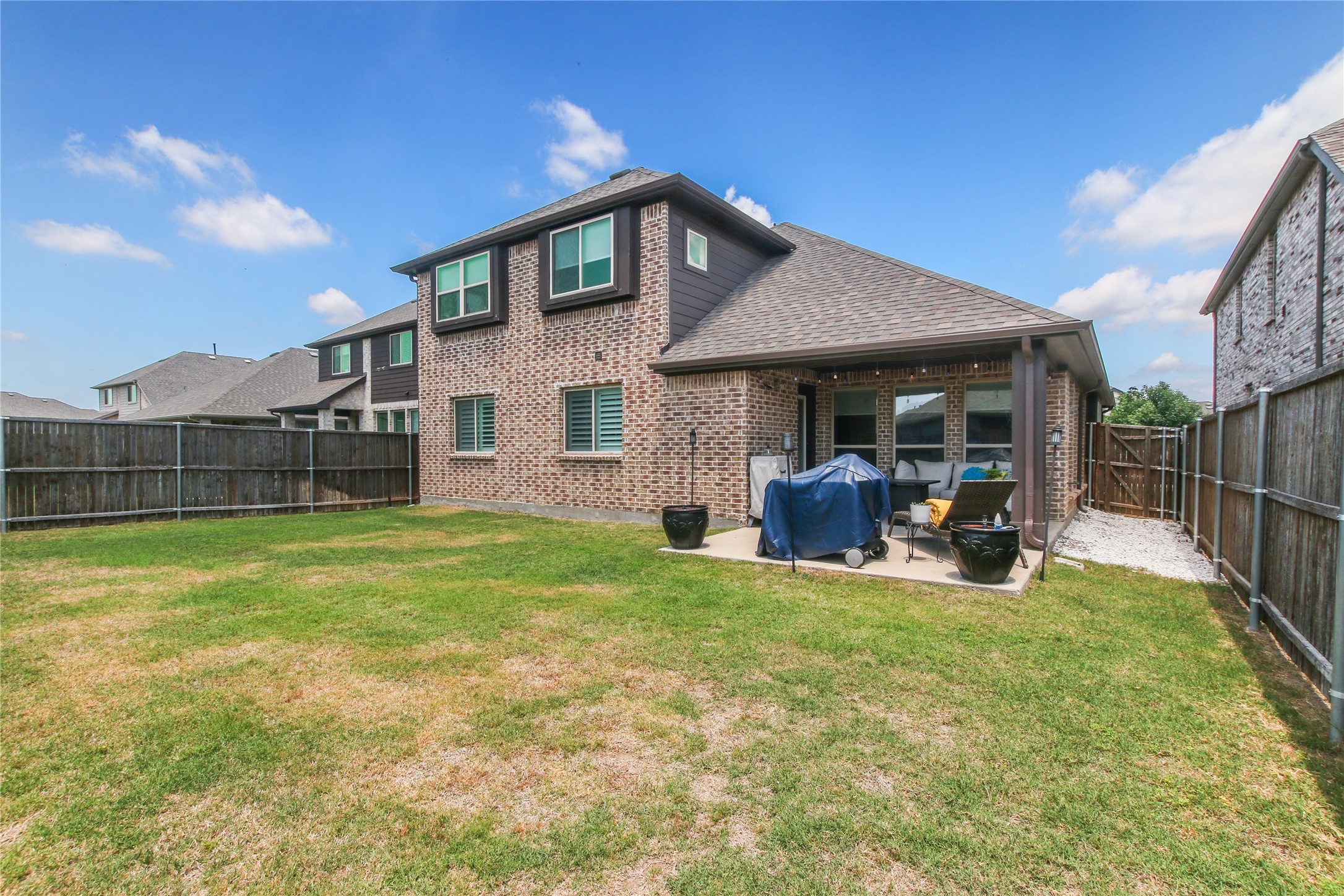 1316 Stoneleigh Place Aubrey TX 76227