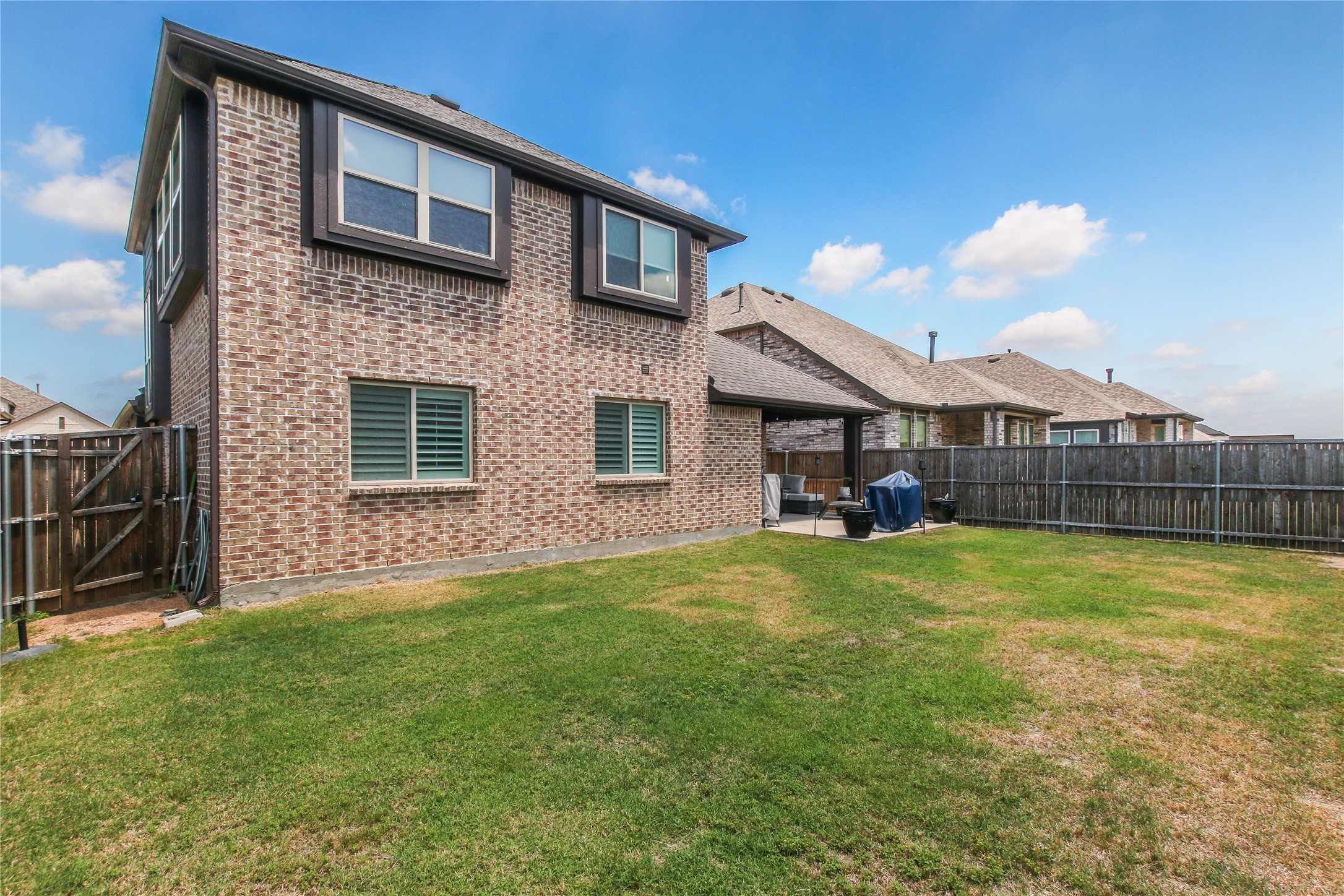 1316 Stoneleigh Place Aubrey TX 76227