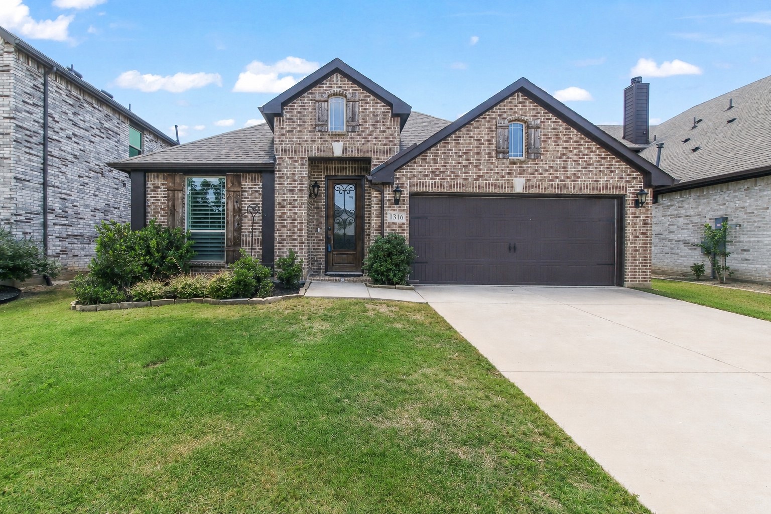 1316 Stoneleigh Place Aubrey TX 76227