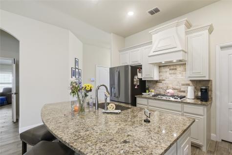 1316 Stoneleigh Place Aubrey TX 76227