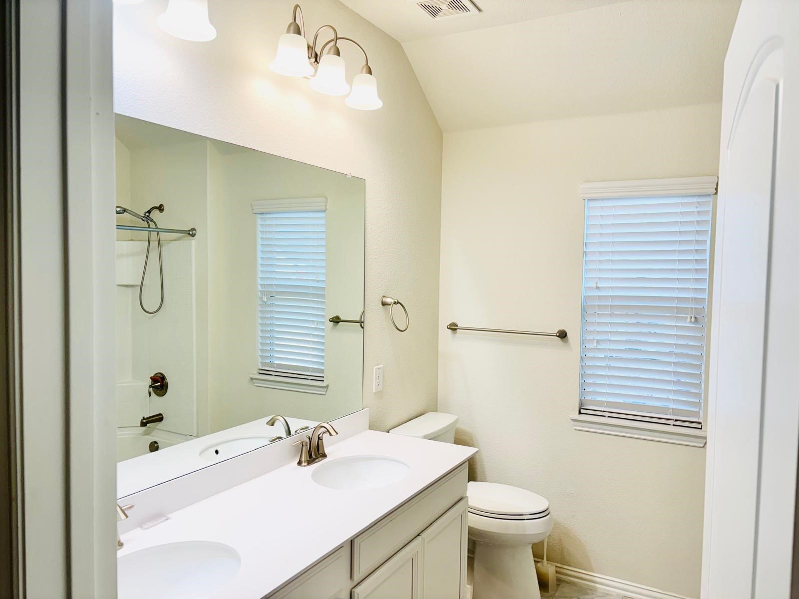 105 Hanover Trail Lewisville TX 75067