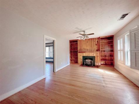 2815 Ivandell Avenue Dallas TX 75211