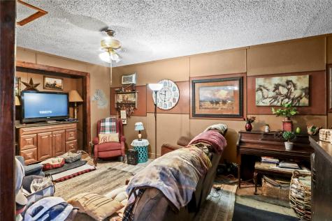 160 Vz County Road 4130 Canton TX 75103