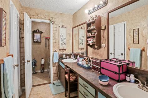 160 Vz County Road 4130 Canton TX 75103
