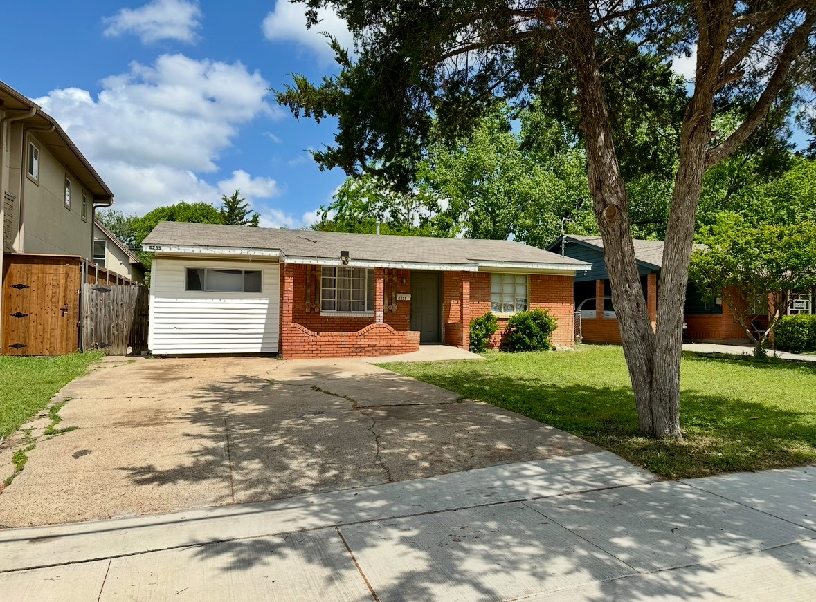4235 Bonham Street Dallas TX 75229