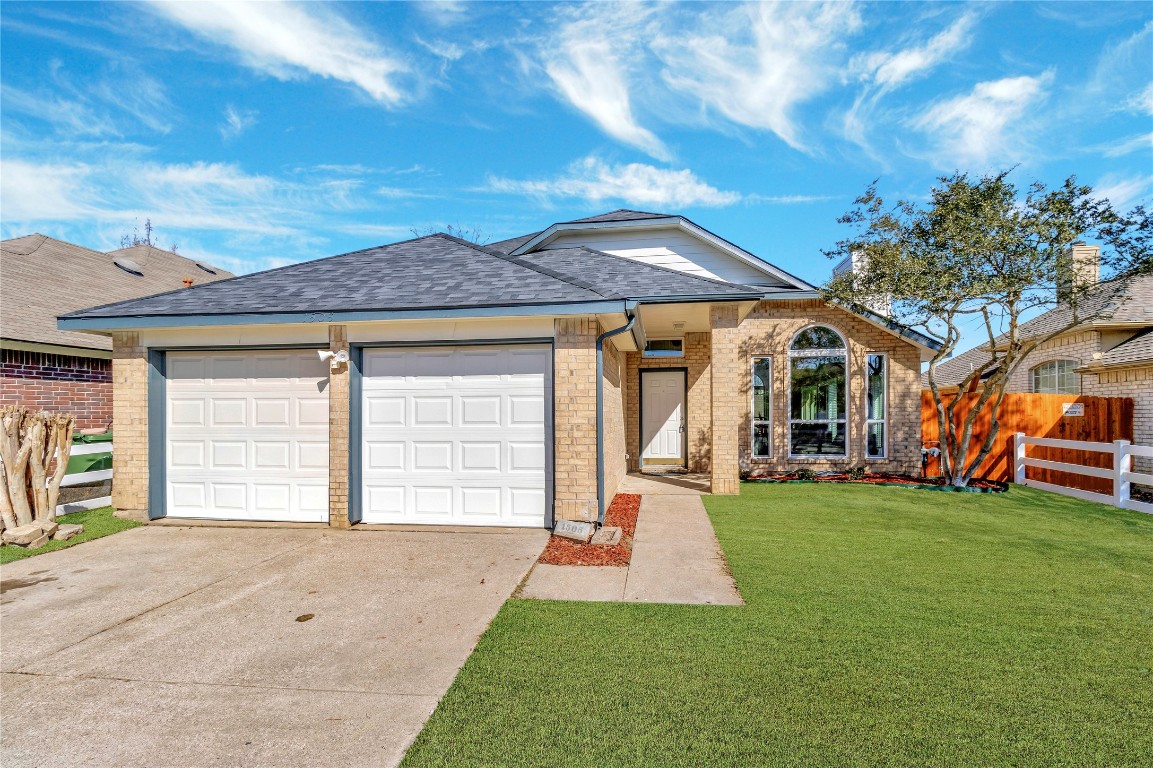 1505 Eastview Drive Garland TX 75040