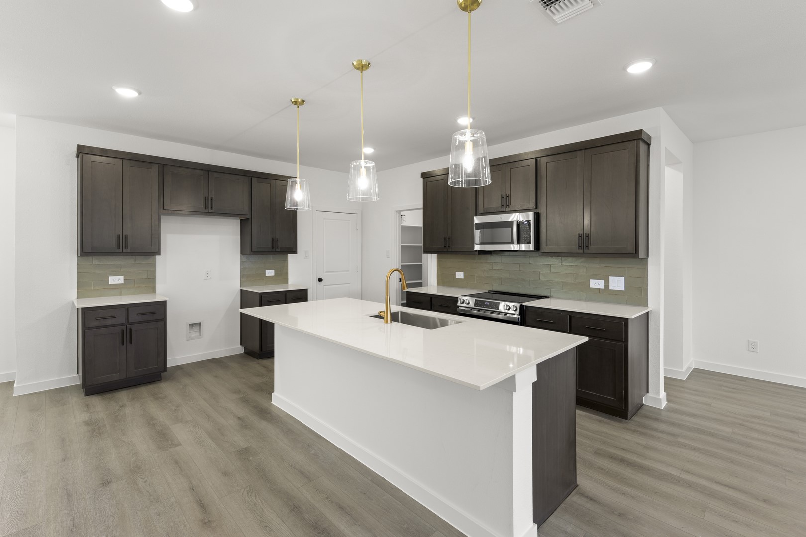 6915 Mission Tejas Drive Dallas TX 75228