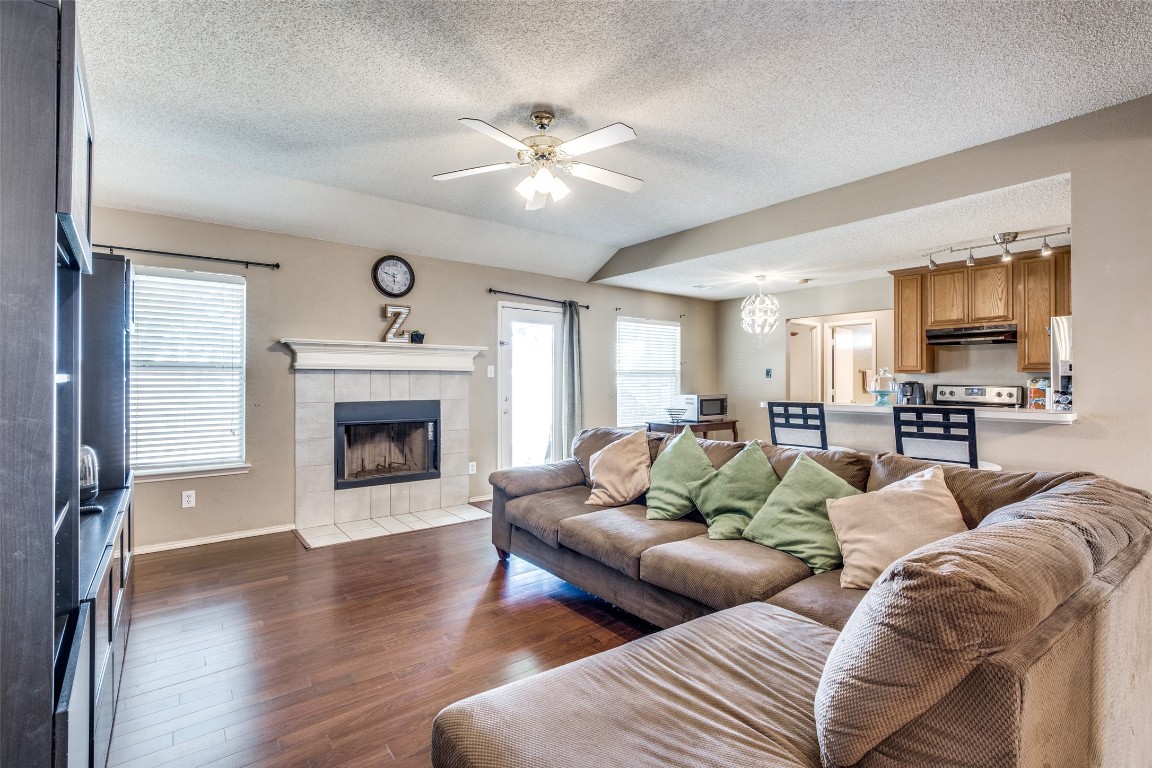 1706 Tonya May Lane Mansfield TX 76063