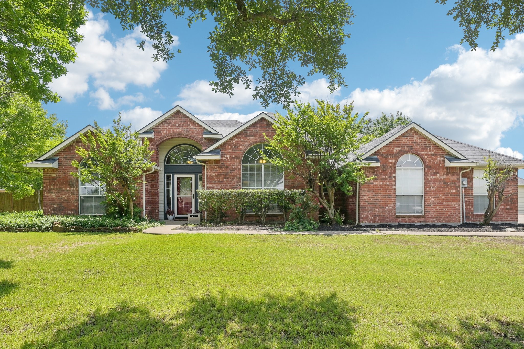 8030 Mavis Avenue Waxahachie TX 75167